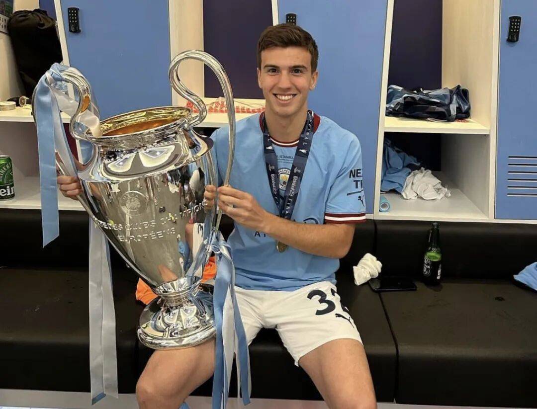 开始质疑, 赛日前, 分钟就因腿 开始质疑, 赛日前, 分钟就因腿