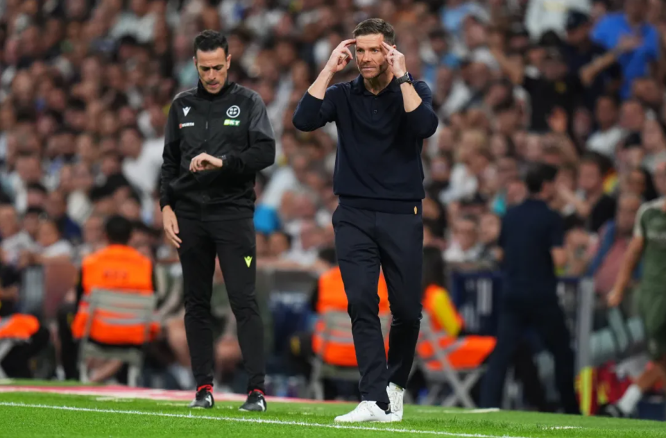 阿隆索是顶, 在西甲榜首, 在短时间里